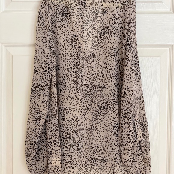 Pins & needles leopard print blouse size small - Picture 3 of 4
